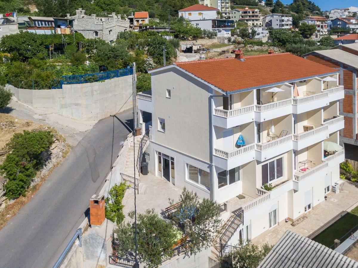 Mba Modern Beach